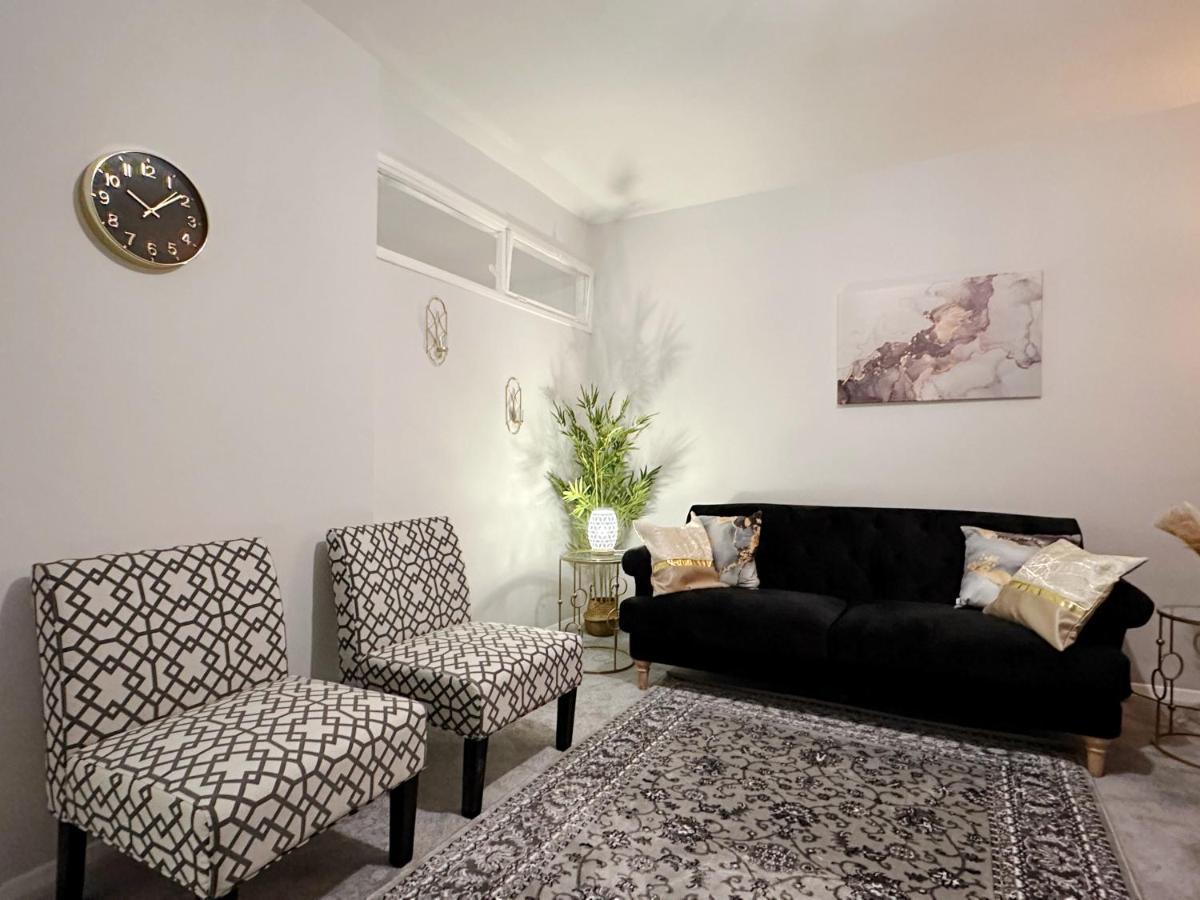 Zoey Place Near Thames River - 2 Double Beds, 1 Single Bed, Spacious, Ideal For Families Londen Buitenkant foto