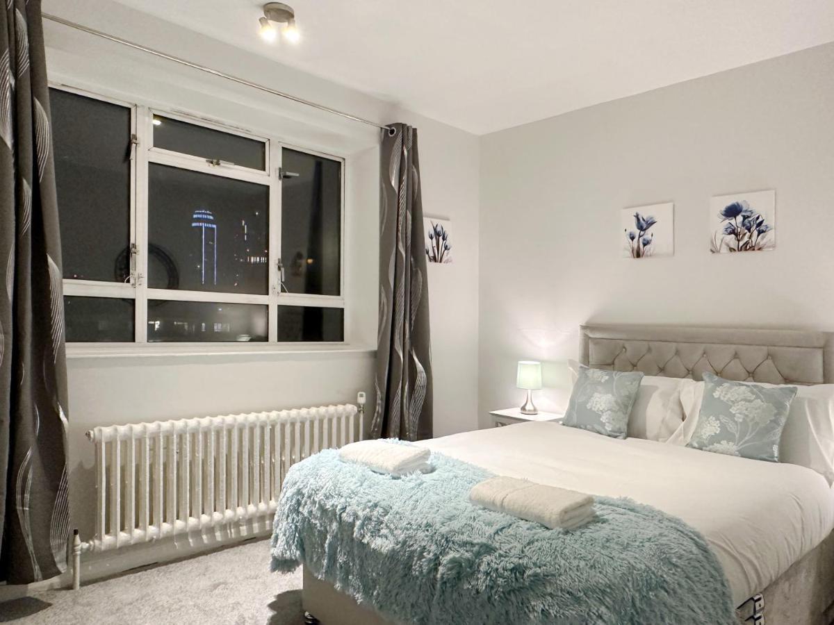 Zoey Place Near Thames River - 2 Double Beds, 1 Single Bed, Spacious, Ideal For Families Londen Buitenkant foto