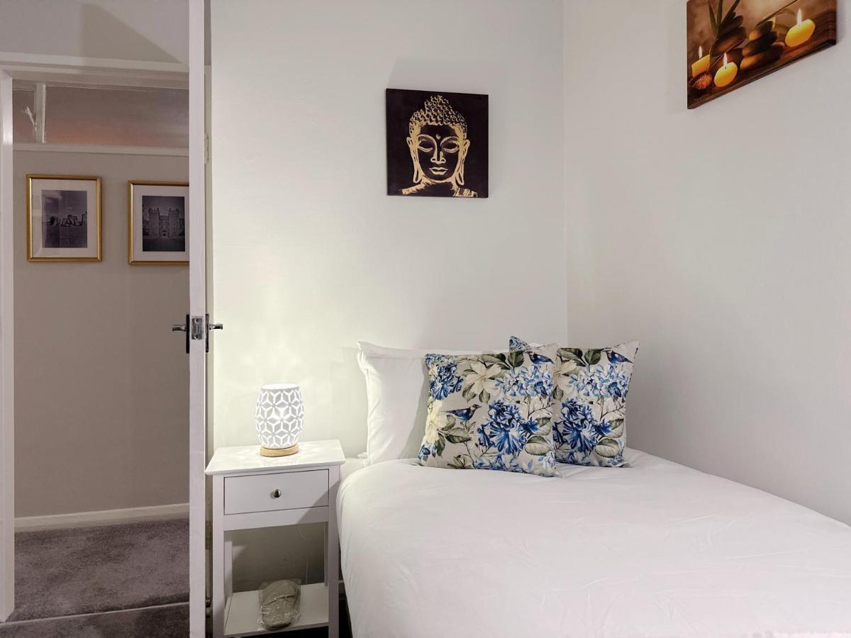 Zoey Place Near Thames River - 2 Double Beds, 1 Single Bed, Spacious, Ideal For Families Londen Buitenkant foto